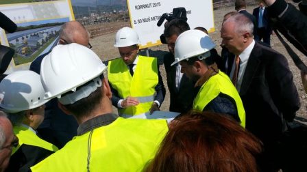 Rama inspekton landfildin dhe industrine e peshkut ne Elbasan